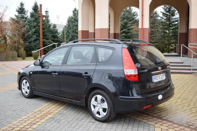 HYUNDAI I30 Base Plus