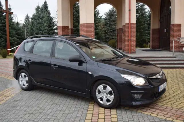HYUNDAI I30 Base Plus