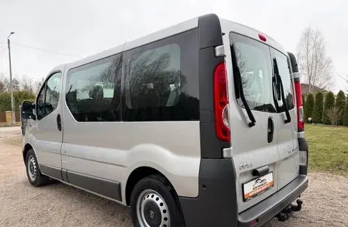 OPEL Vivaro 