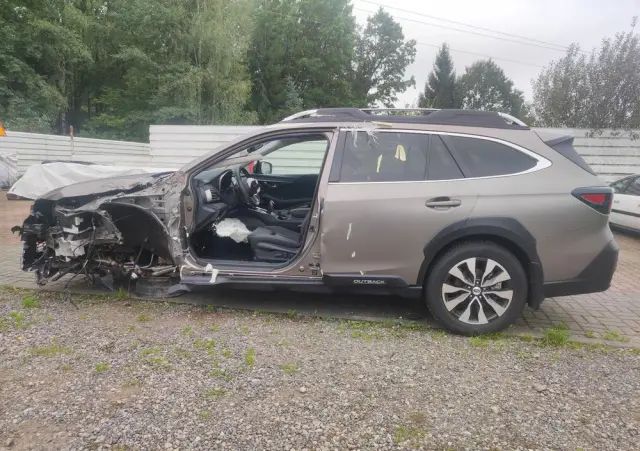 SUBARU Outback 2.5i Platinum (EyeSight) Lineartronic