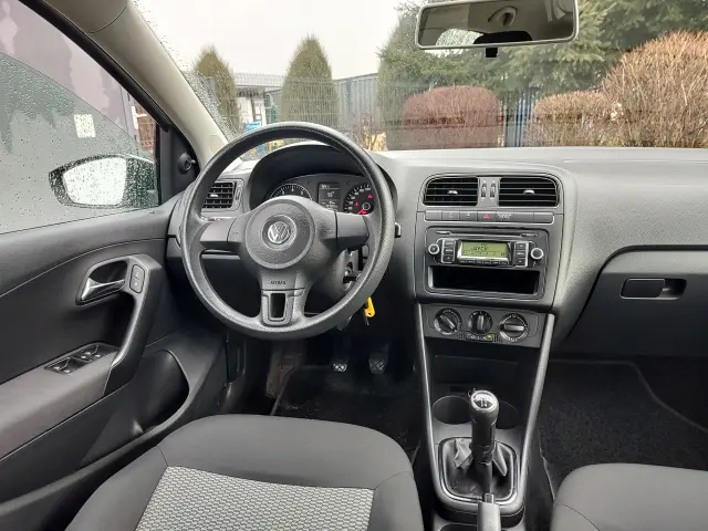 VOLKSWAGEN Polo Comfortline
