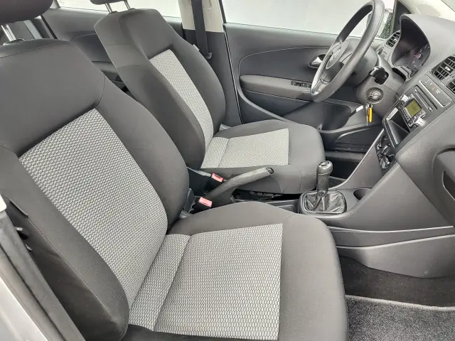 VOLKSWAGEN Polo Comfortline