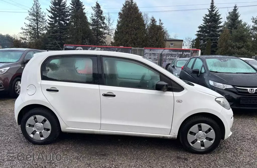 VOLKSWAGEN Up! 