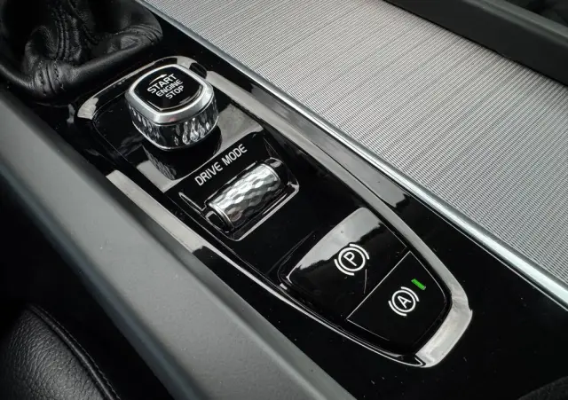 VOLVO XC 60 D4 Geartronic Inscription