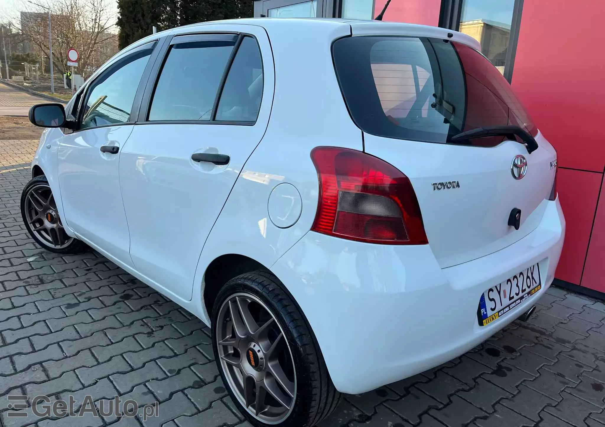 TOYOTA Yaris 1.3 Luna Premium