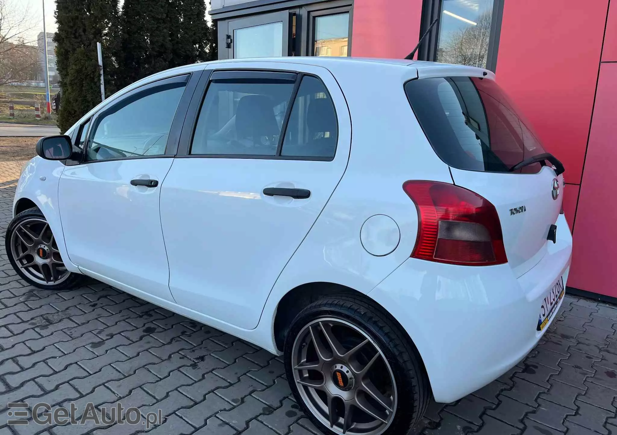 TOYOTA Yaris 1.3 Luna Premium