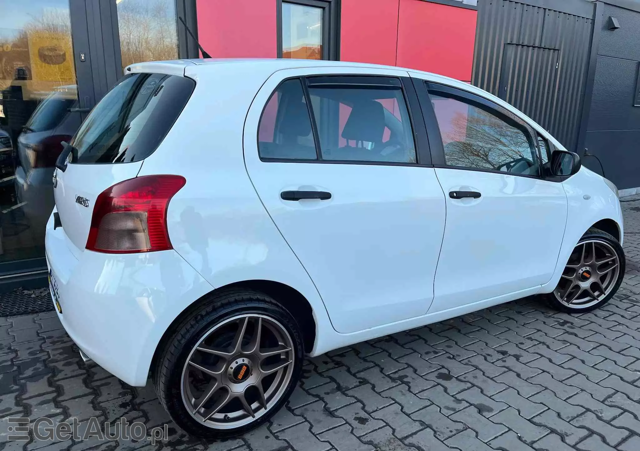 TOYOTA Yaris 1.3 Luna Premium