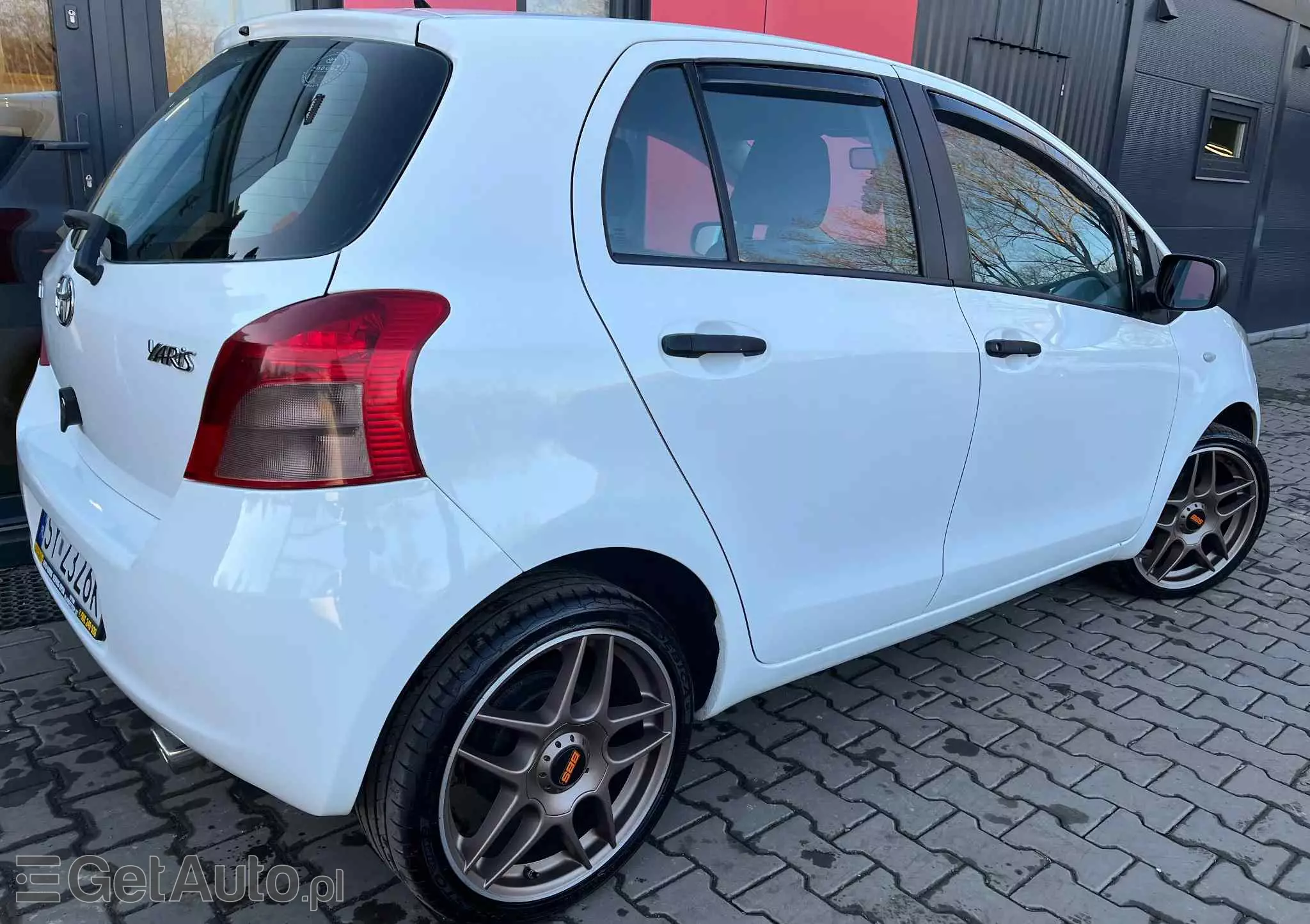 TOYOTA Yaris 1.3 Luna Premium