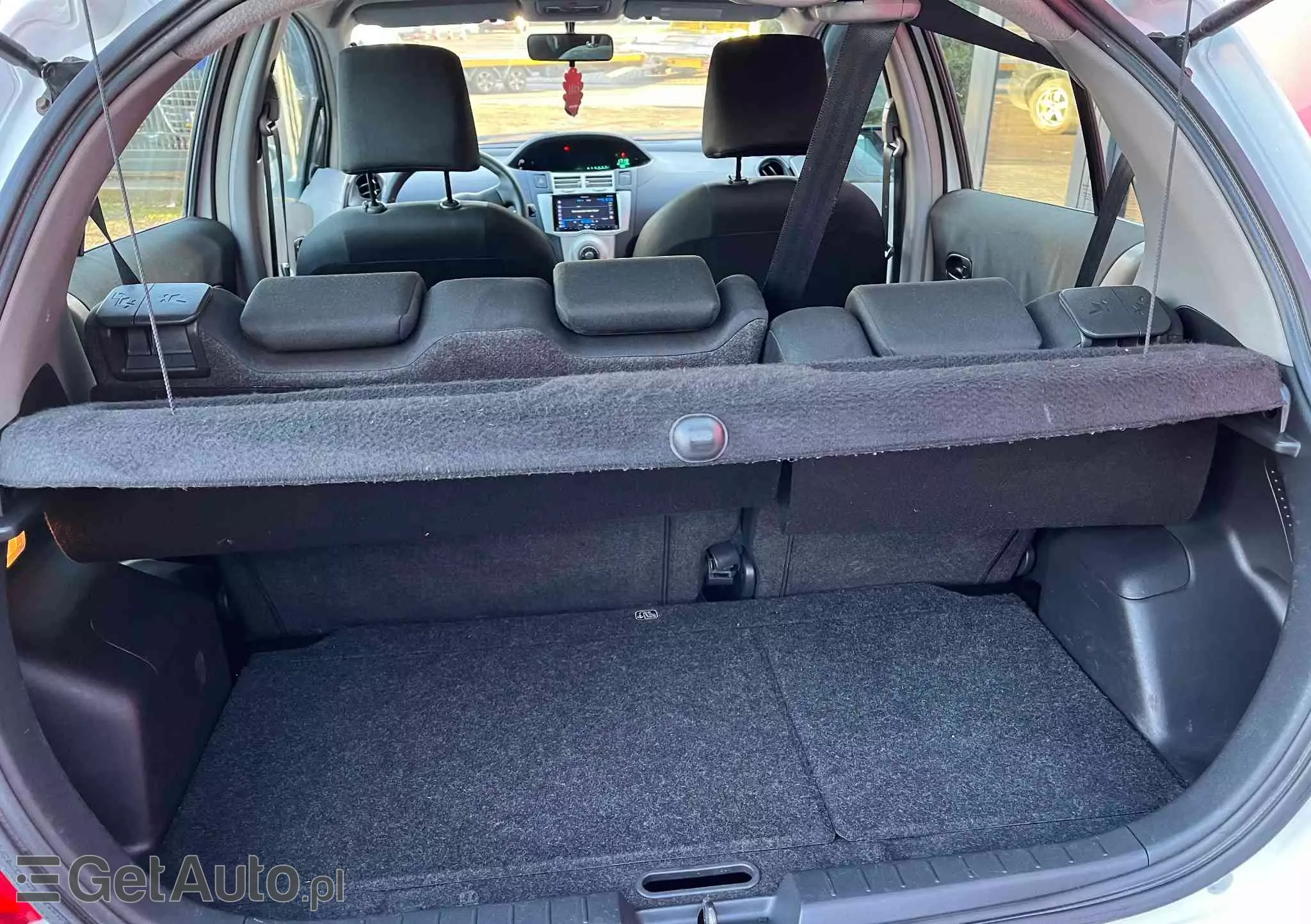 TOYOTA Yaris 1.3 Luna Premium