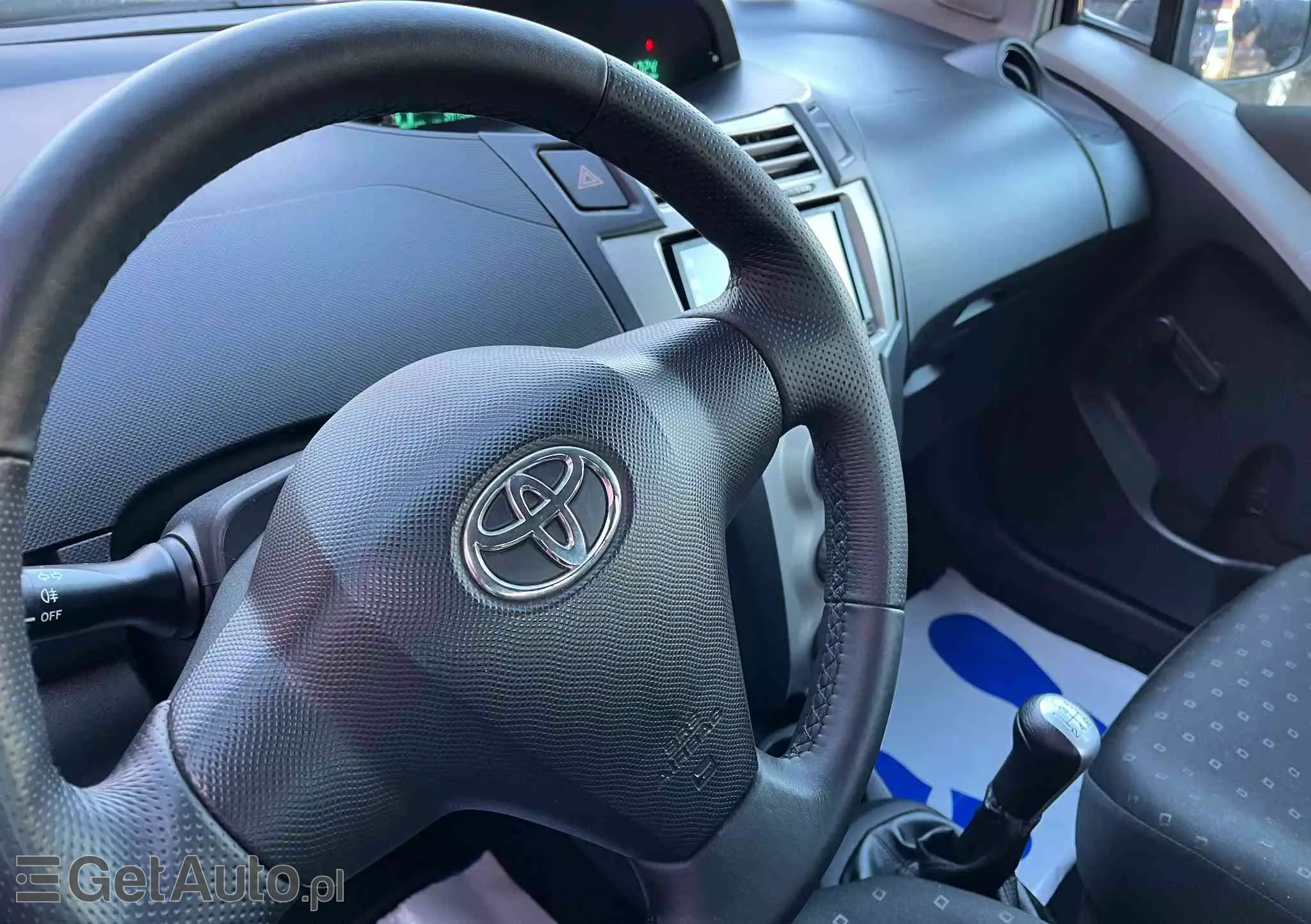 TOYOTA Yaris 1.3 Luna Premium