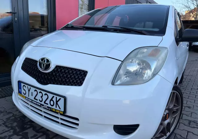 TOYOTA Yaris 1.3 Luna Premium