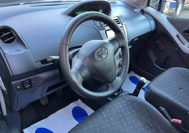 TOYOTA Yaris 1.3 Luna Premium