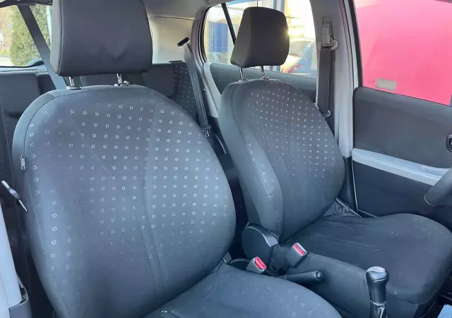 TOYOTA Yaris 1.3 Luna Premium