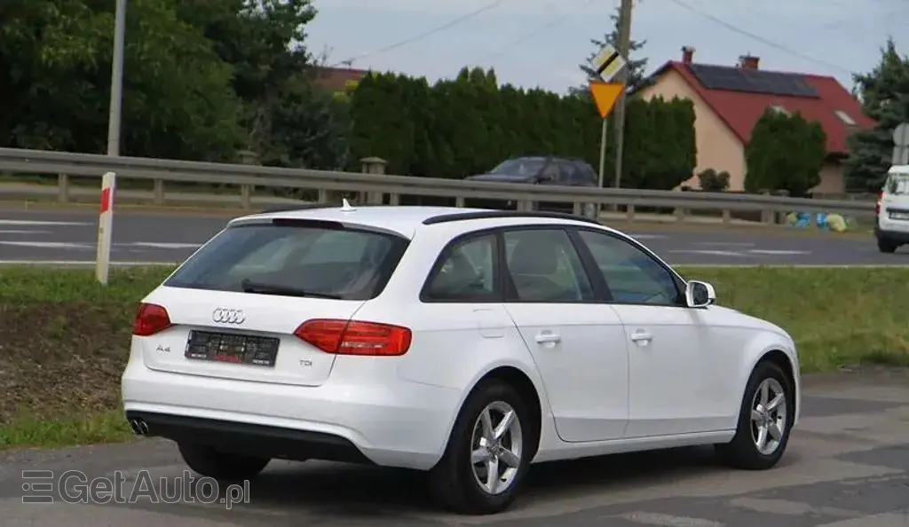 AUDI A4 