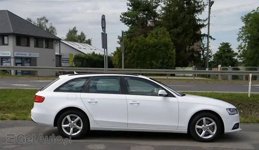 AUDI A4 