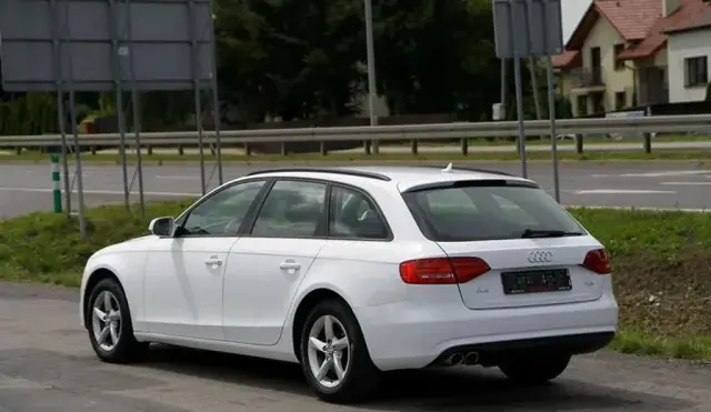 AUDI A4 