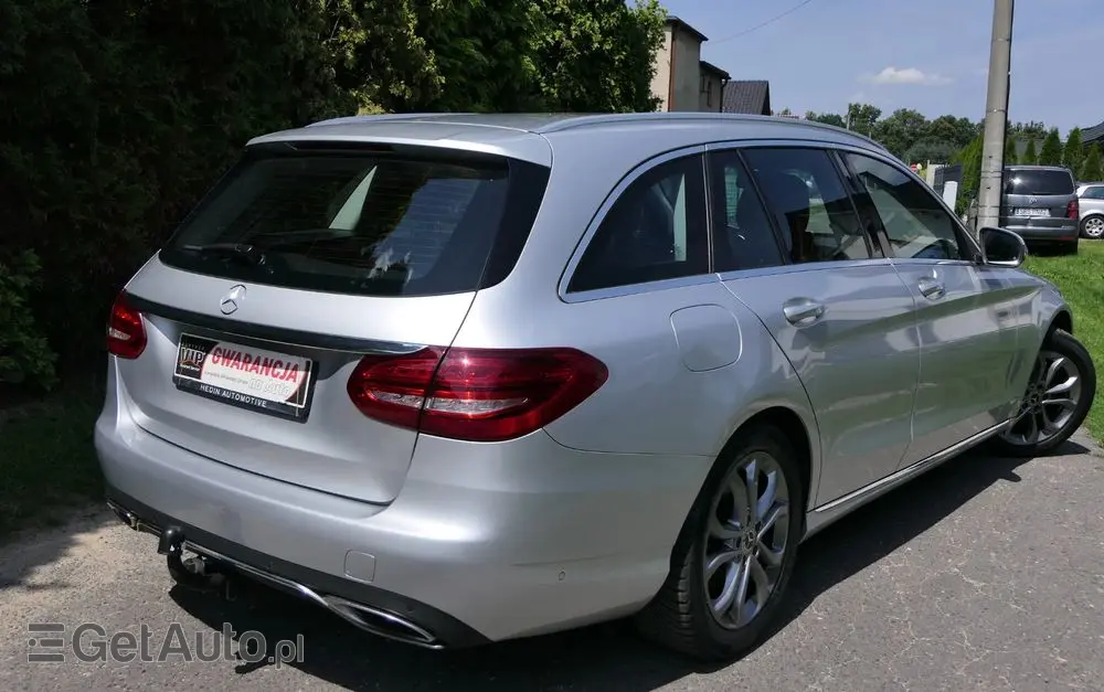MERCEDES-BENZ Klasa C 180 7G-TRONIC Edition 1
