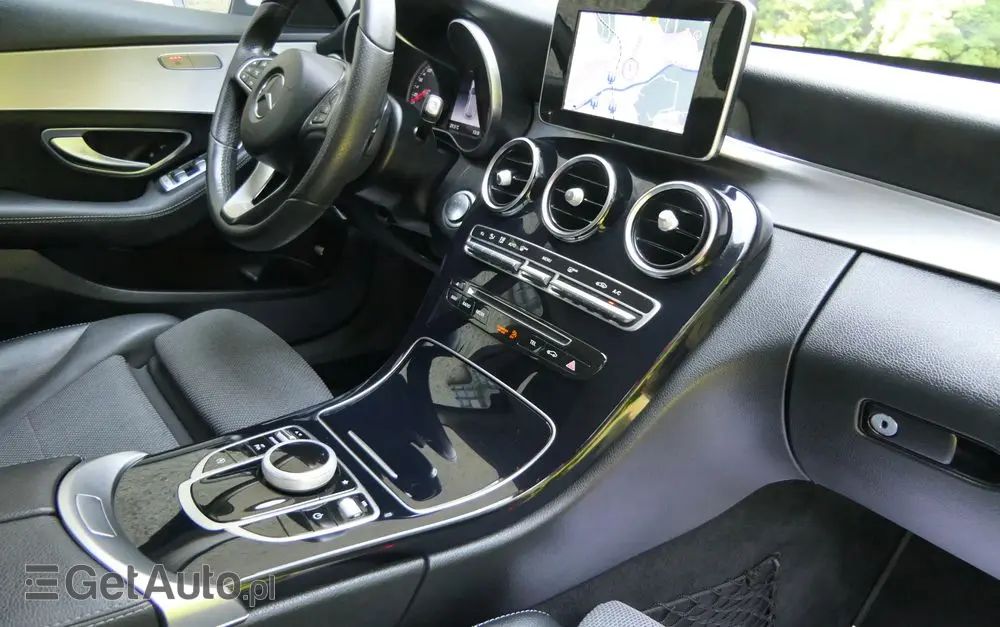 MERCEDES-BENZ Klasa C 180 7G-TRONIC Edition 1