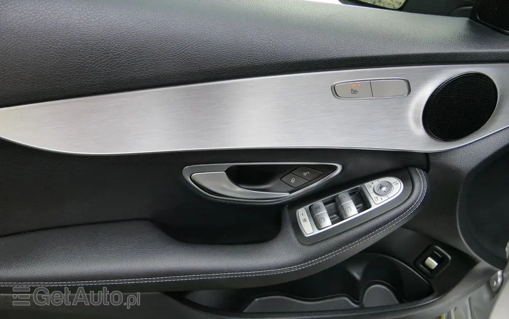 MERCEDES-BENZ Klasa C 180 7G-TRONIC Edition 1