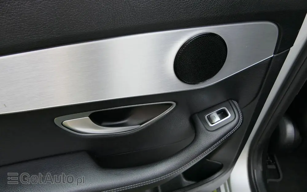 MERCEDES-BENZ Klasa C 180 7G-TRONIC Edition 1