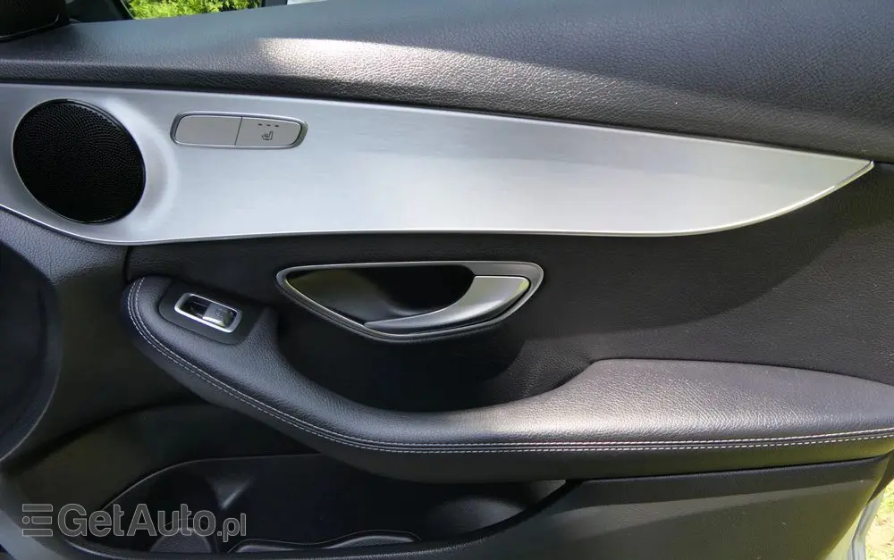 MERCEDES-BENZ Klasa C 180 7G-TRONIC Edition 1