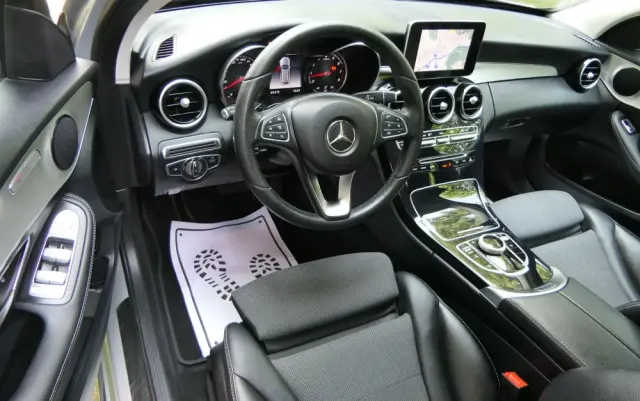MERCEDES-BENZ Klasa C 180 7G-TRONIC Edition 1