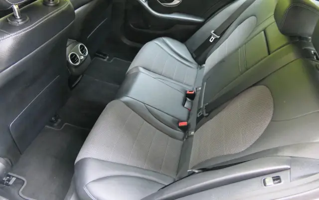 MERCEDES-BENZ Klasa C 180 7G-TRONIC Edition 1