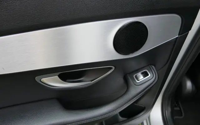 MERCEDES-BENZ Klasa C 180 7G-TRONIC Edition 1
