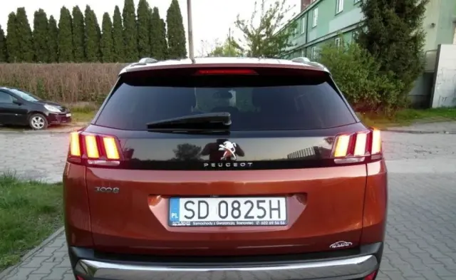 PEUGEOT 3008 