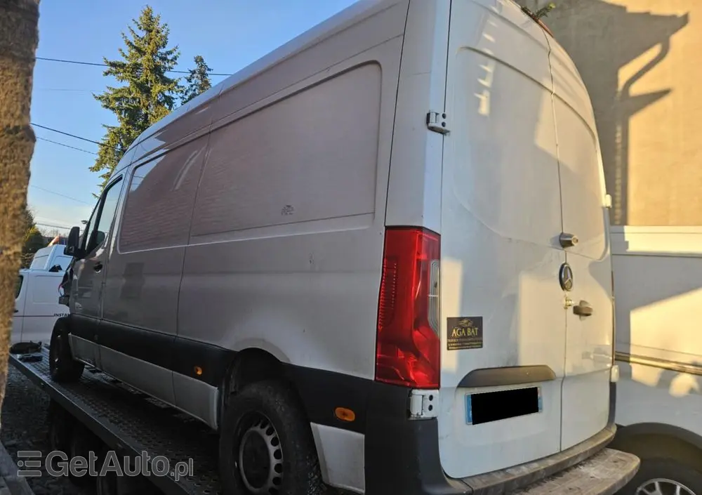 MERCEDES-BENZ SPRINTER 2.2 CDI  ŚREDNI  przód napęd 