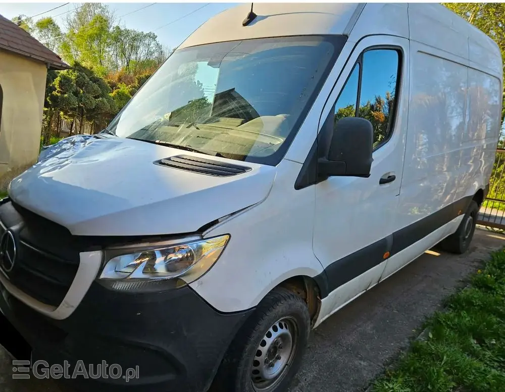 MERCEDES-BENZ SPRINTER 2.2 CDI  ŚREDNI  przód napęd 