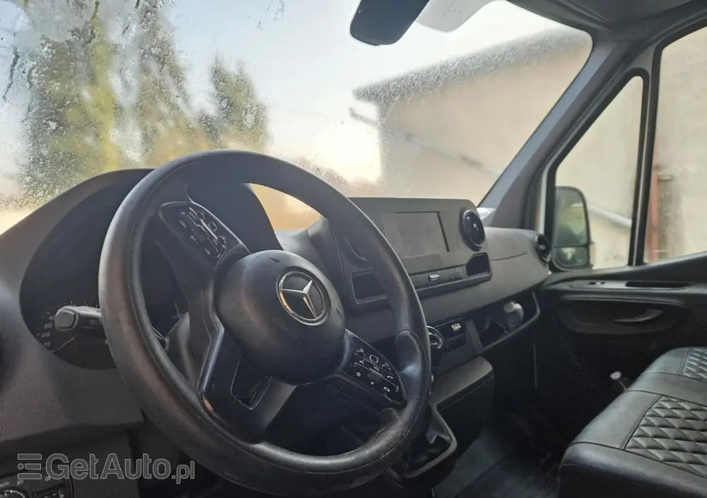 MERCEDES-BENZ SPRINTER 2.2 CDI  ŚREDNI  przód napęd 