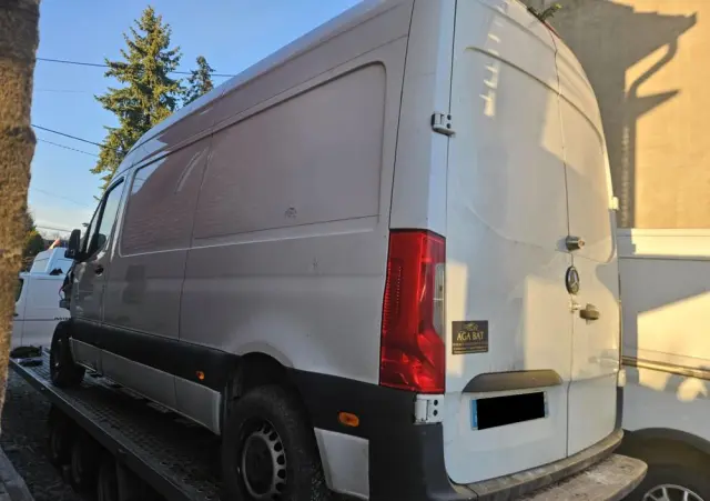 MERCEDES-BENZ SPRINTER 2.2 CDI  ŚREDNI  przód napęd 