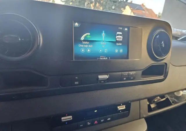 MERCEDES-BENZ SPRINTER 2.2 CDI  ŚREDNI  przód napęd 