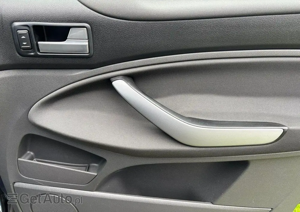 FORD Kuga 2.0 TDCi 2x4 Trend