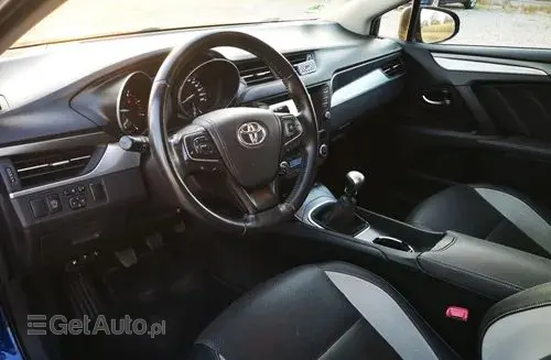 TOYOTA Avensis 