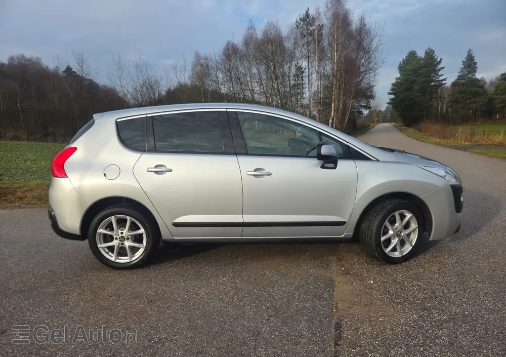 PEUGEOT 3008 1.6 HDi Premium