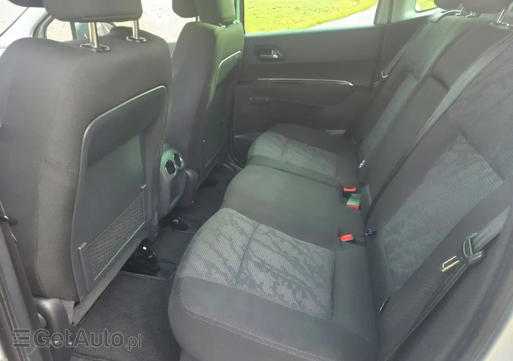 PEUGEOT 3008 1.6 HDi Premium