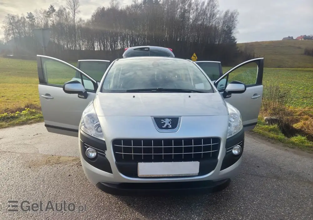PEUGEOT 3008 1.6 HDi Premium