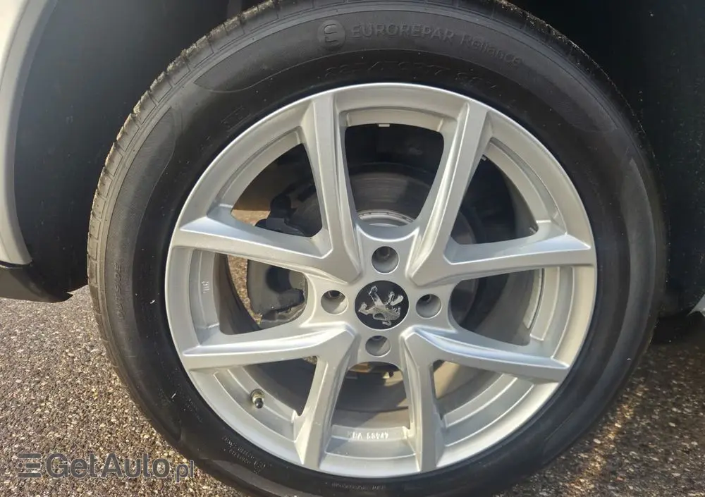 PEUGEOT 3008 1.6 HDi Premium