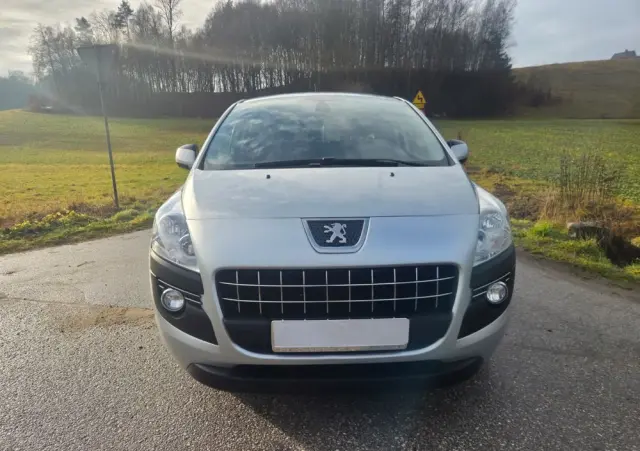 PEUGEOT 3008 1.6 HDi Premium