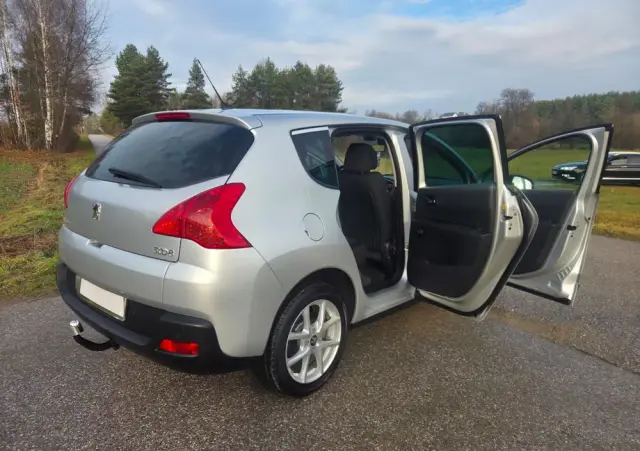 PEUGEOT 3008 1.6 HDi Premium
