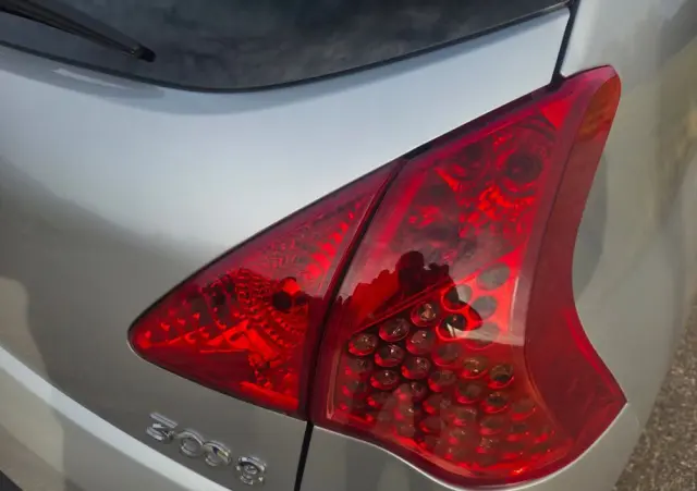 PEUGEOT 3008 1.6 HDi Premium