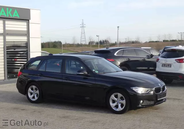 BMW Seria 3 320d DPF Touring Blue Performance Edition Fleet