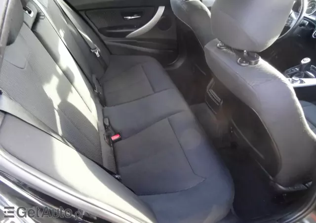 BMW Seria 3 320d DPF Touring Blue Performance Edition Fleet