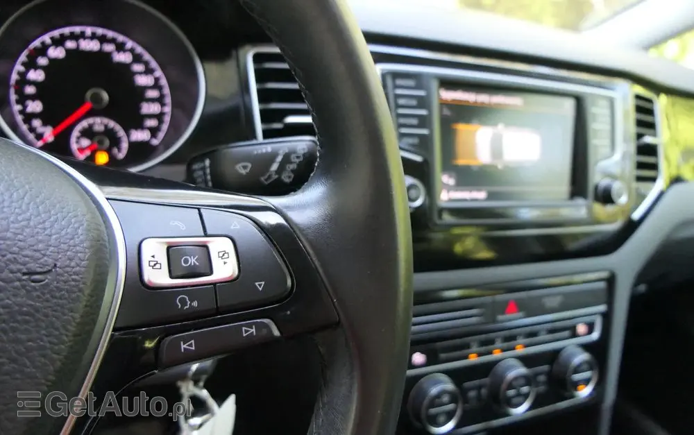 VOLKSWAGEN Golf Sportsvan SV 1.6 TDI BMT Highline