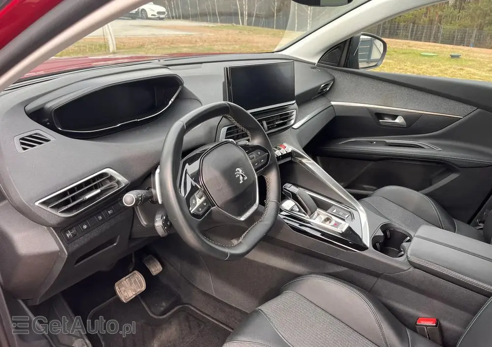 PEUGEOT 3008 225 e-EAT8 Allure