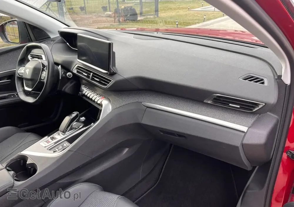 PEUGEOT 3008 225 e-EAT8 Allure