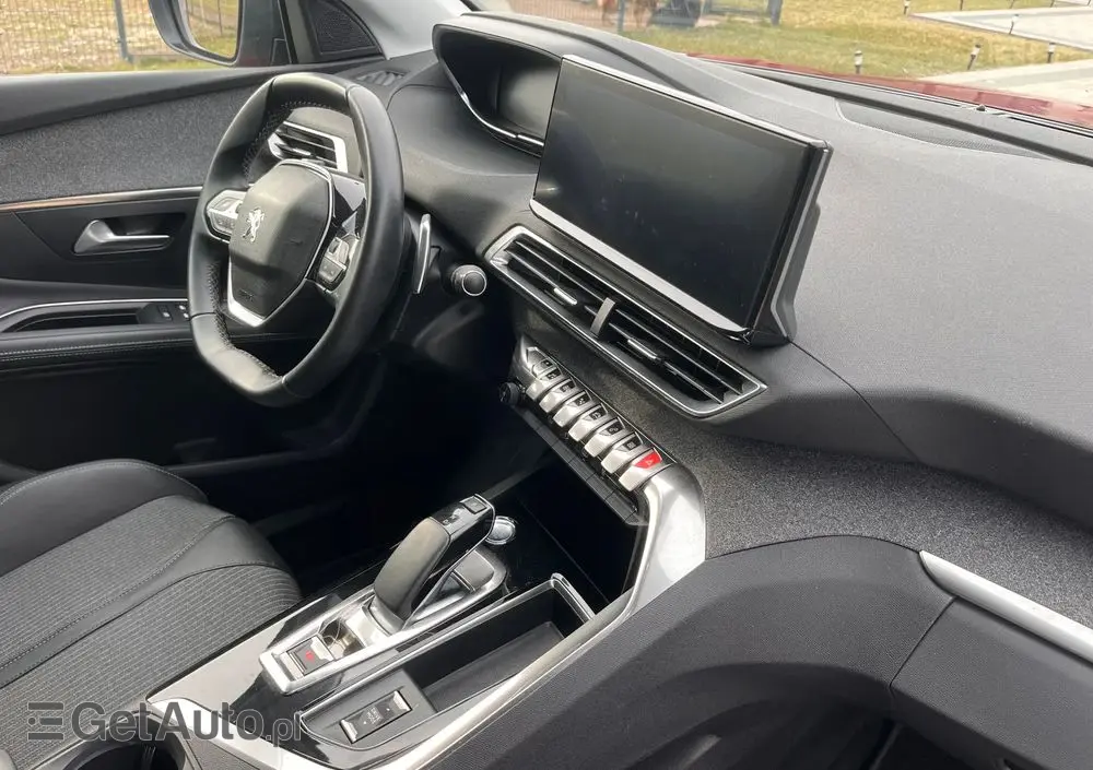 PEUGEOT 3008 225 e-EAT8 Allure