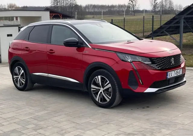 PEUGEOT 3008 225 e-EAT8 Allure
